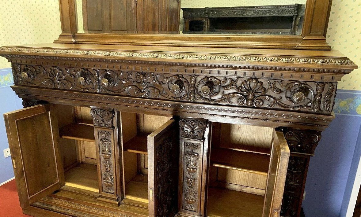 Very Important Renaissance Buffet In Carved Walnut -photo-1