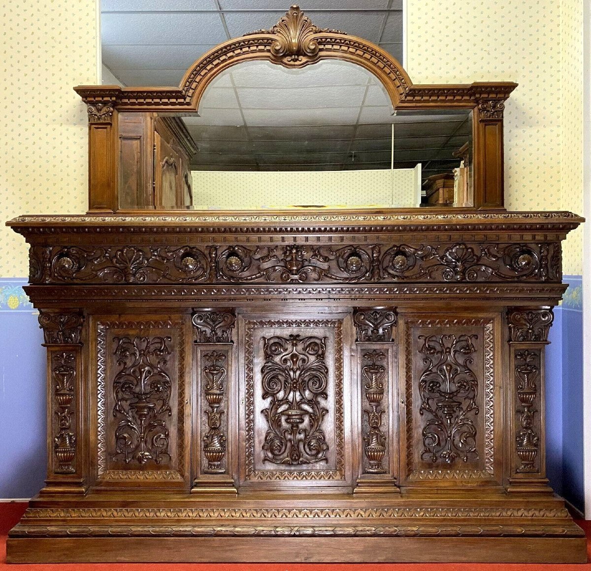 Very Important Renaissance Buffet In Carved Walnut -photo-6