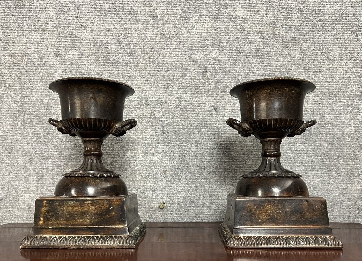 Pretty Pair Of Medici Vases In Polychrome Bronze Cassolettes 