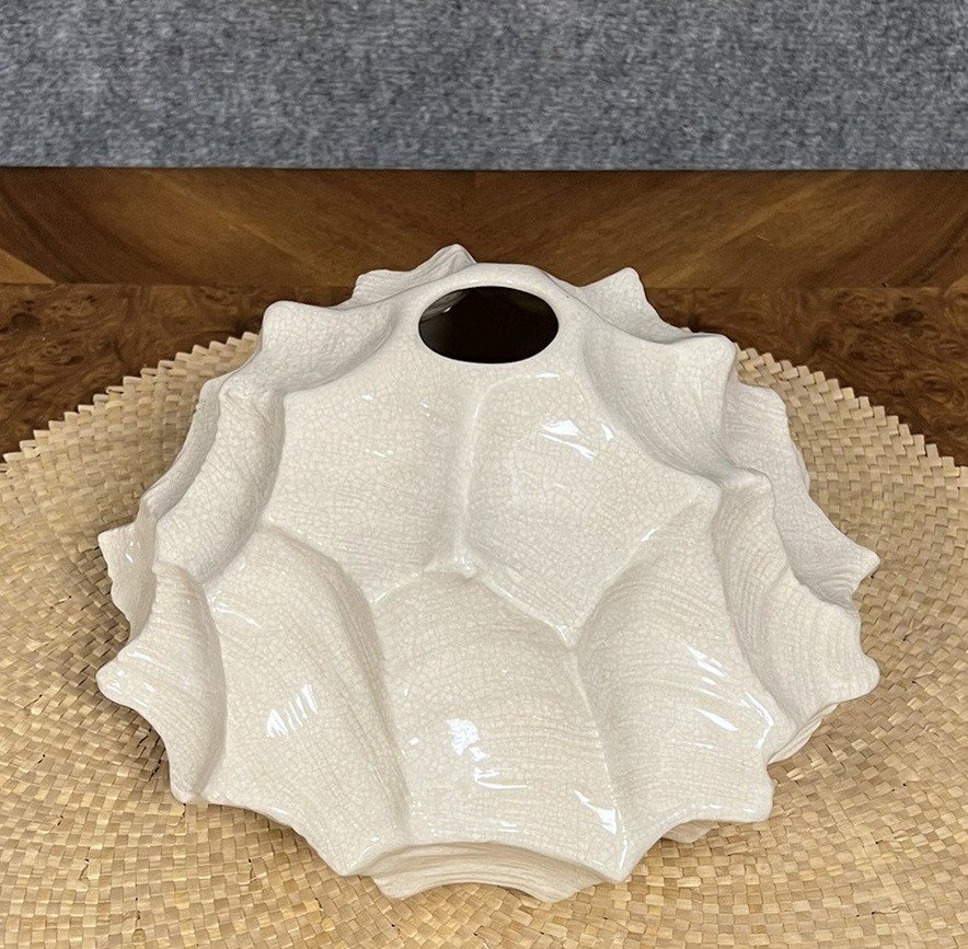 Cracked Earthenware Shell Vase