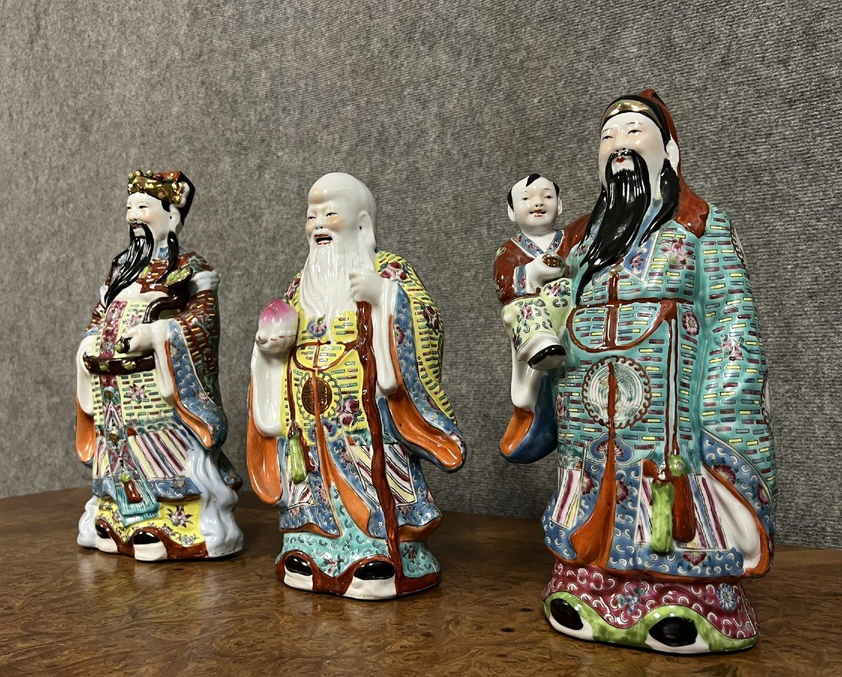 Trois Statues De Fu, Lu Et Shou En Porcelaine De La Famille Rose Chinoise-photo-2