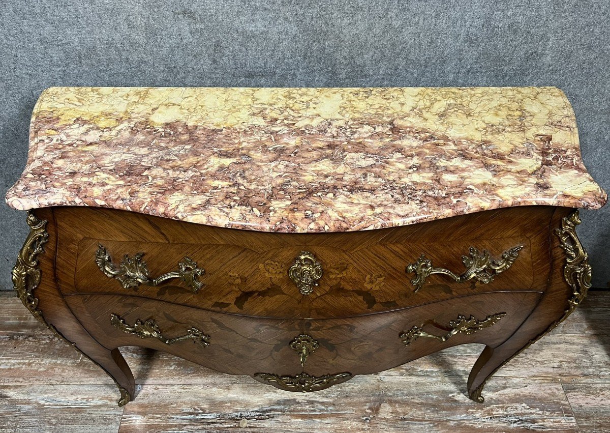 Commode Sauteuse Galbée De Style Louis XV En Marqueterie -photo-2