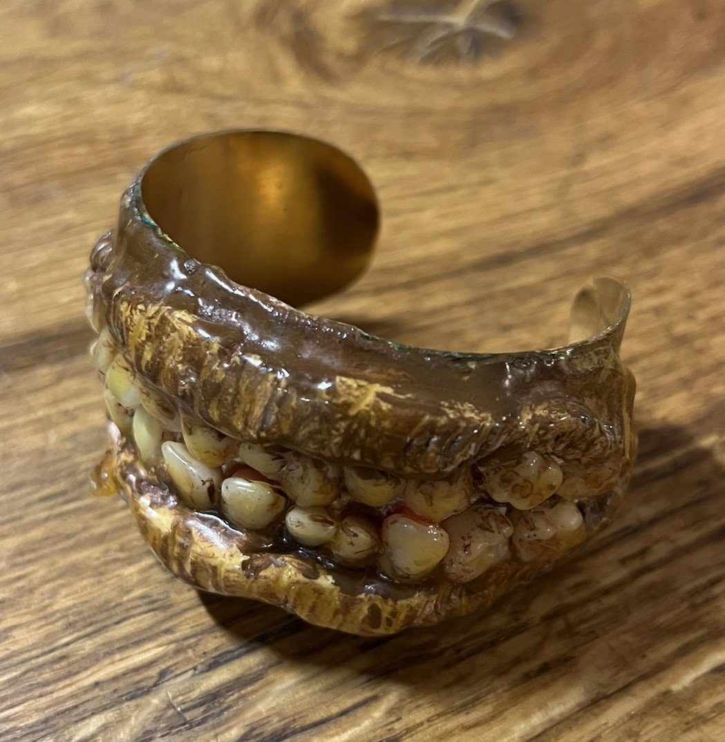 Vintage Curiosity Jewelry: Tooth Bracelet -photo-3