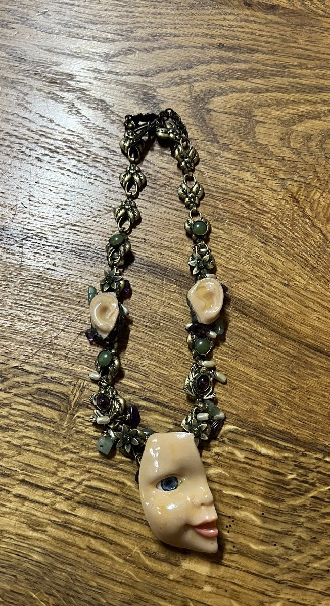 Vintage Curiosity Jewelry: Doll Head Necklace 