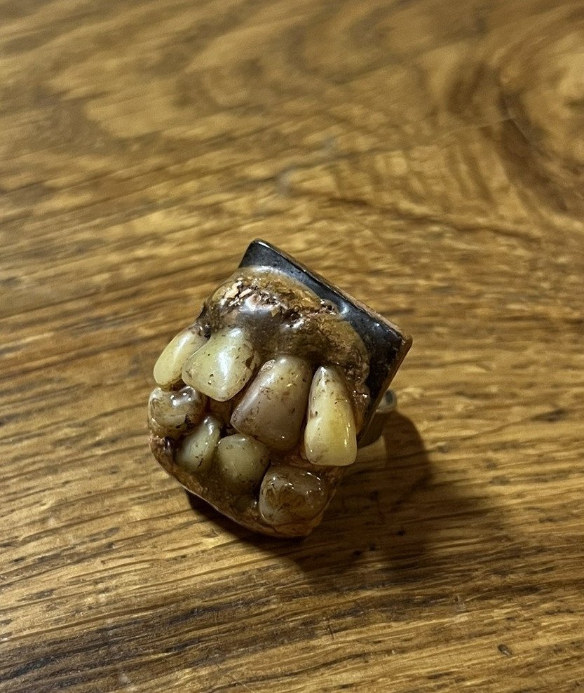 Vintage Curiosity Jewelry: Tooth Ring 