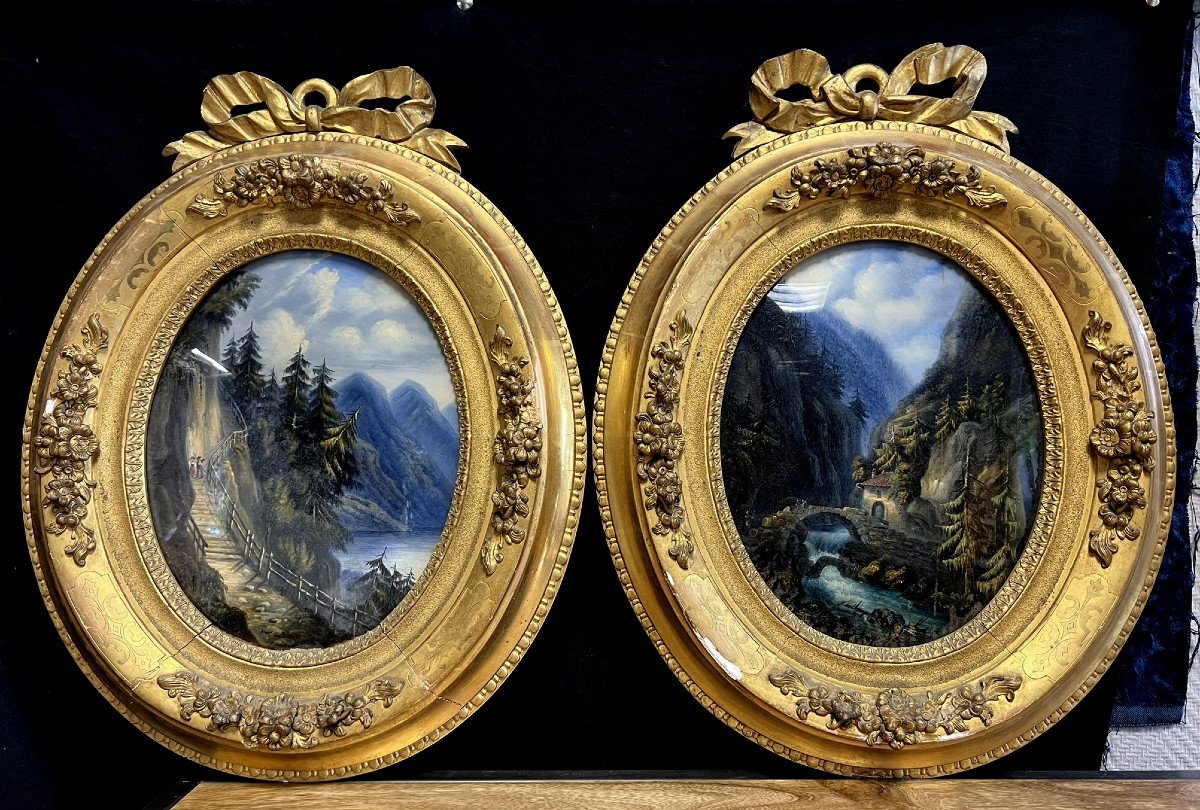 Rare Pair Of Oval Paintings Fixed Under Glass, 19th Century 