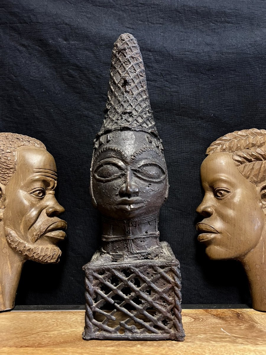 Art Africain : Tête De Reine Du Royaume d'Ifé En Bronze + 2 Profils En Bois Sculpté-photo-6