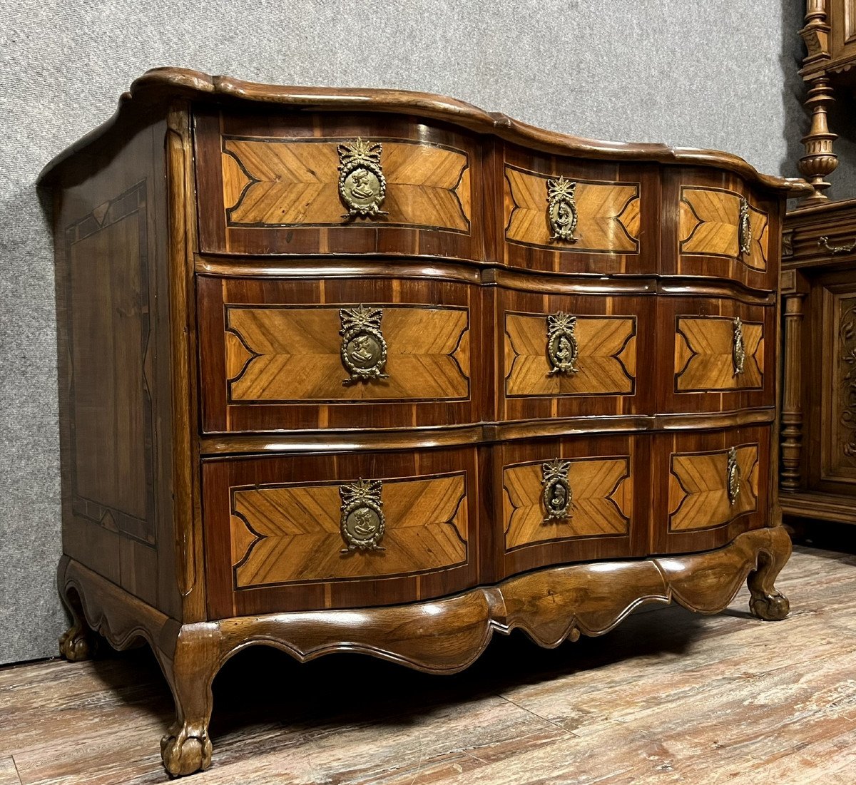 Louis XV Period Arbalète Chest Of Drawers In Marquetry -photo-2