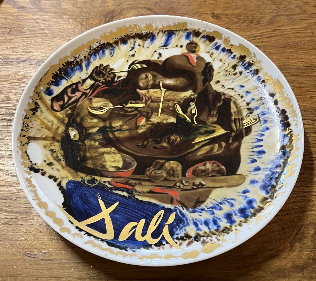 Salvador Dali : l'Assiette De Gala, 1985 / œuvre Dédiée à Sa Femme Russe  -photo-1