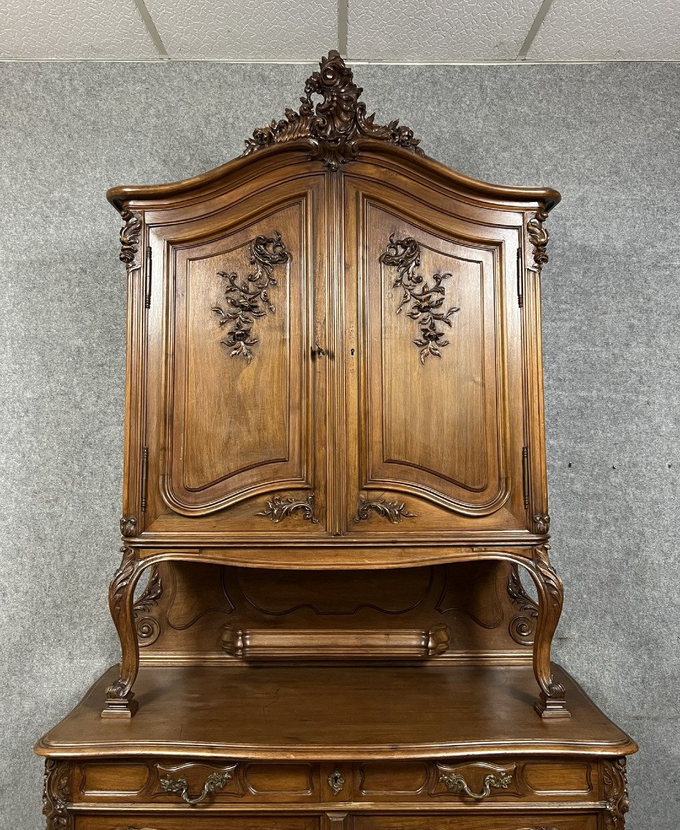 Louis XV Style Two-body Buffet In Walnut -photo-4