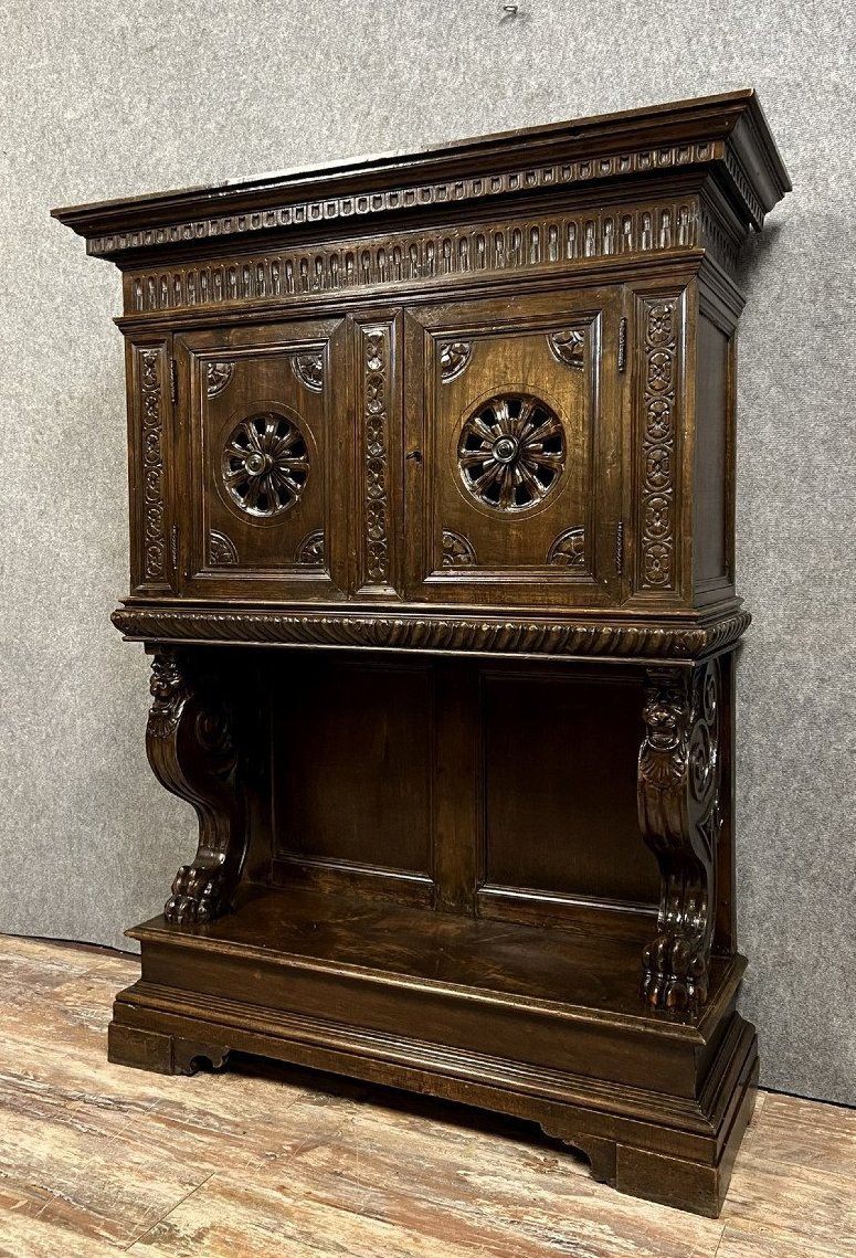 Renaissance Style Oak Dresser Cabinet-photo-3