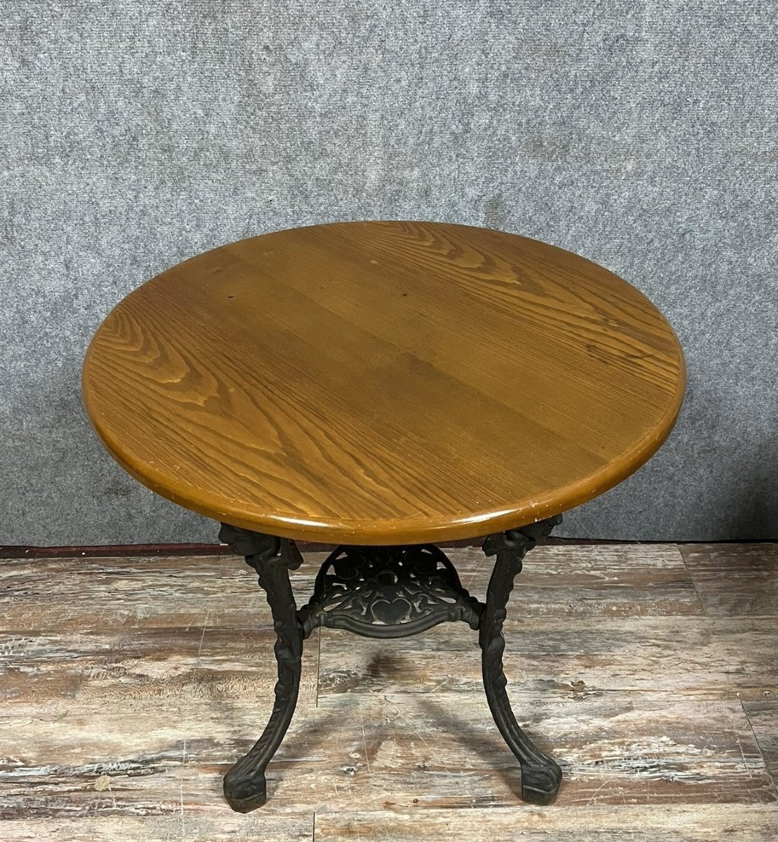 English Pub Pedestal Table-photo-3