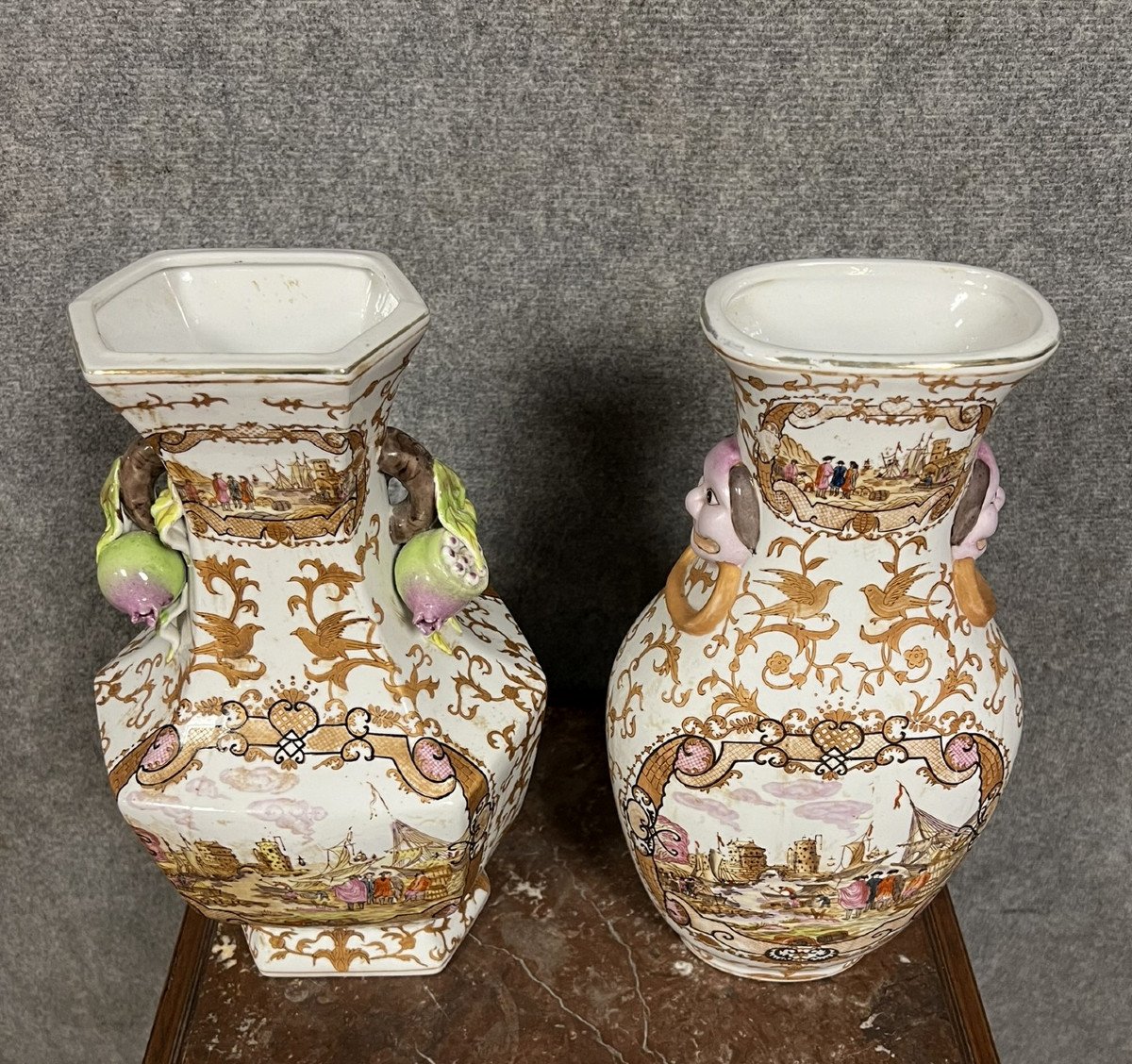 Deux Anciens Vases Chinois En Porcelaine à Décor Polychrome Et Or -photo-3