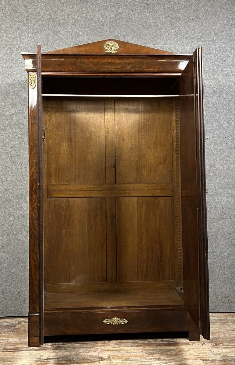 Empire Fronton Cabinet In Flamed Mahogany -photo-4