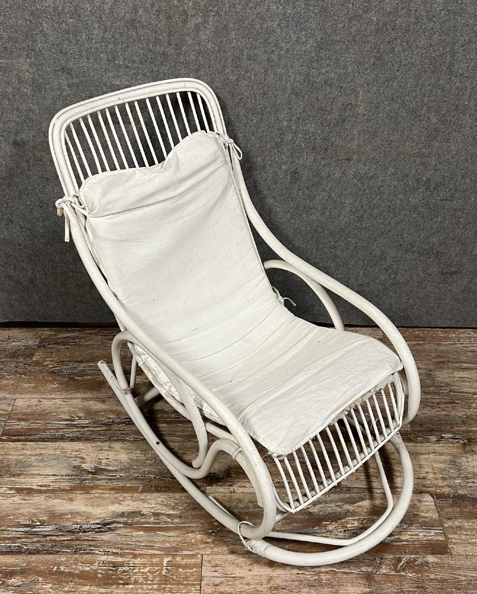 Fauteuil A Bascule Vintage En Rotin Laqué Blanc -photo-1