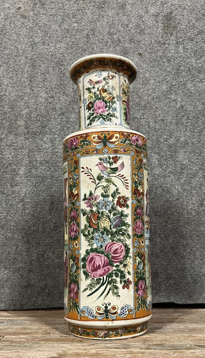 Grand Vase Chinois Forme Rouleau, Style Famille Rose, En Porcelaine -photo-1