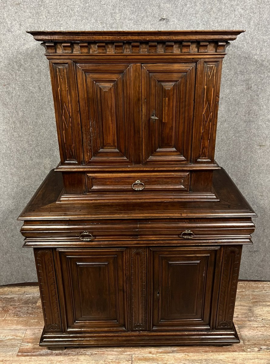 17th Century Walnut Cabinet -photo-3