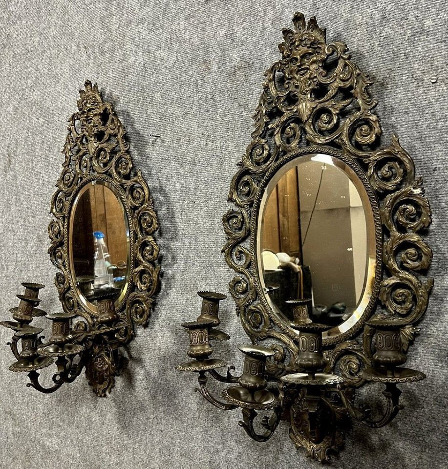 Pair Of Renaissance Style Mirror Back Wall Lights In Chiseled Bronze-photo-6