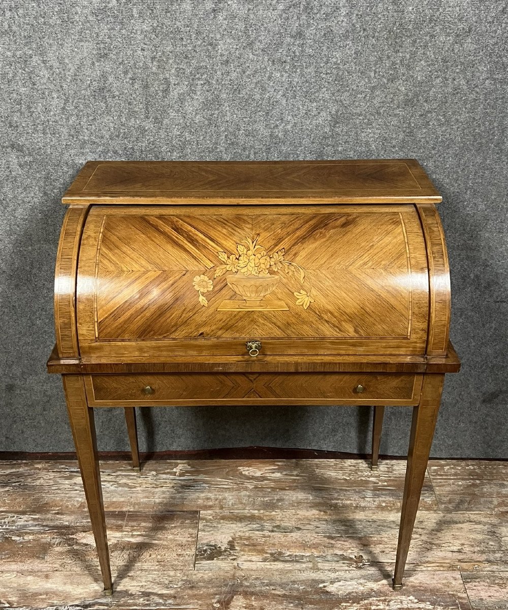 Bureau Cylindre De Style Louis XVI En Marqueterie A Décors Floral 