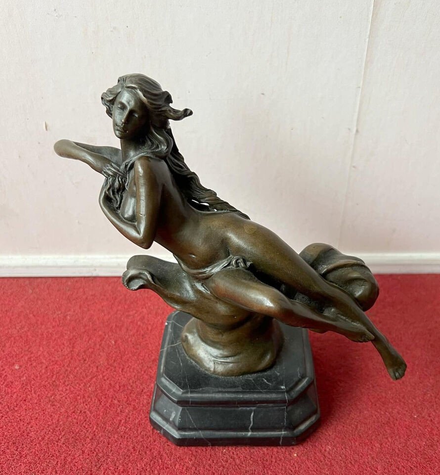 Sculpture Coquine En Bronze époque Seconde Moitié XXeme Siècle (r7)