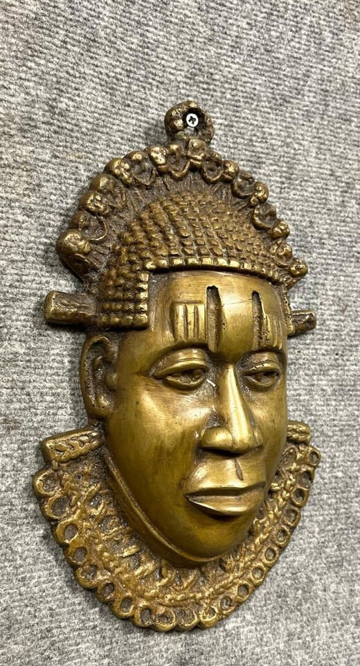 Afrique Benin XIXeme : Grand Masque Commémoratif En Bronze à Patine Dorée