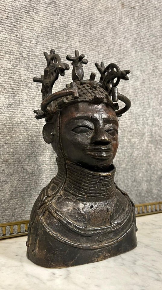 Africa Benin XIXth: Commemorative Head In Bronze With Patina Medal-photo-2