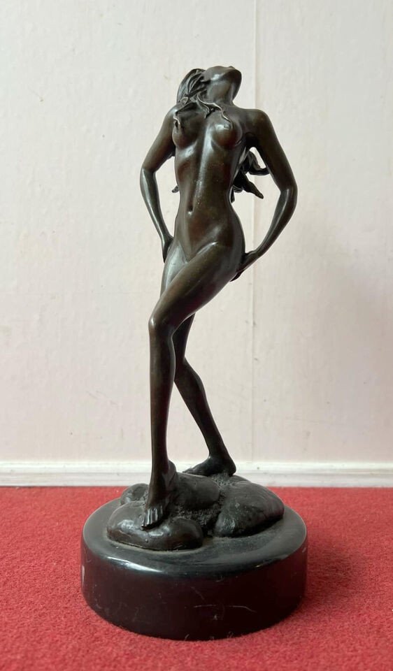 Sculpture Coquine En Bronze époque Seconde Moitié XXeme Siècle (r6)