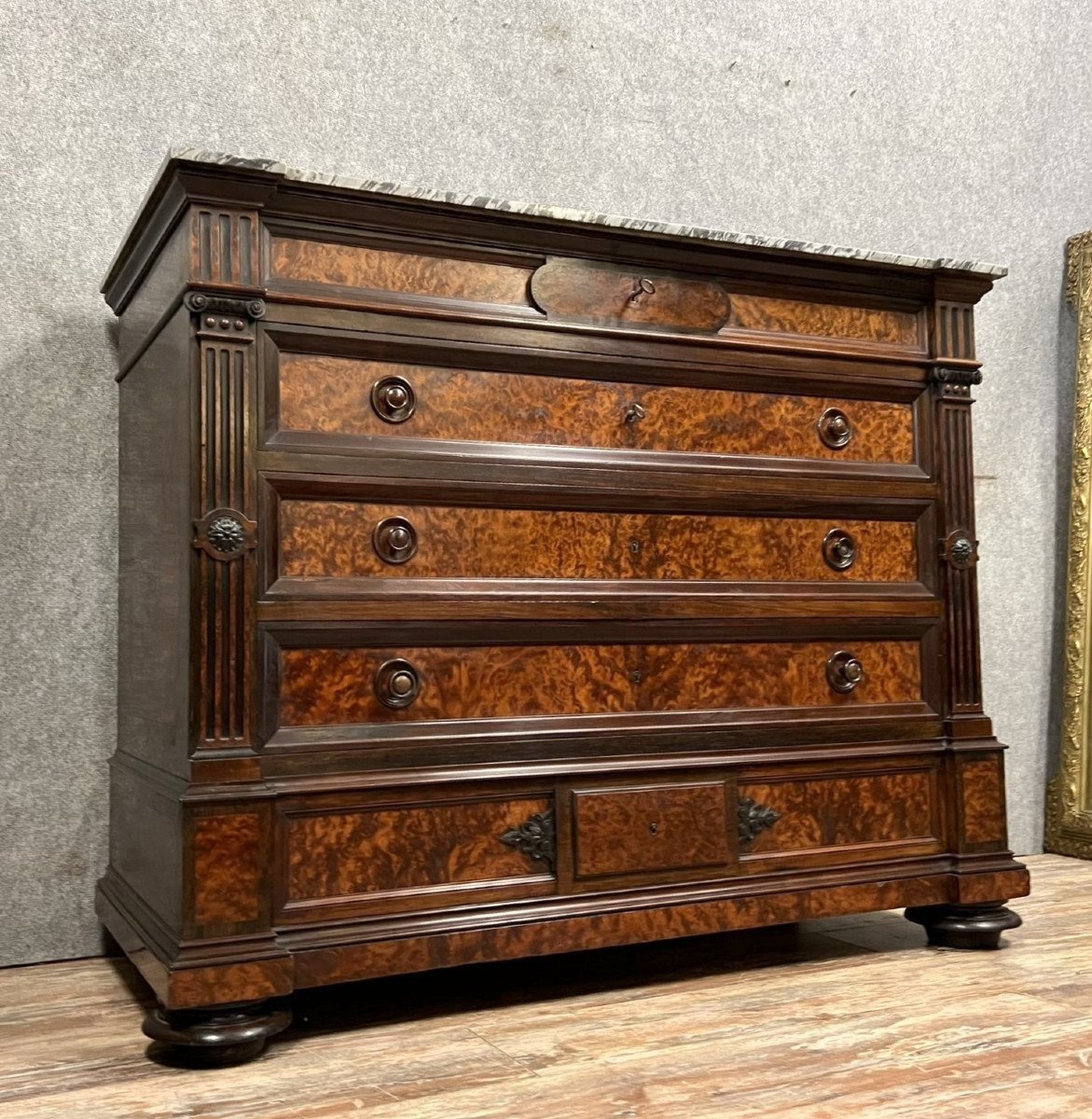 Parisian Chest Of Drawers From The Napoleon III Period In Mahogany And Speckled Maple -photo-2