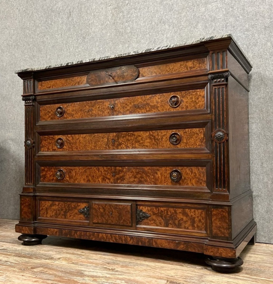 Parisian Chest Of Drawers From The Napoleon III Period In Mahogany And Speckled Maple -photo-5