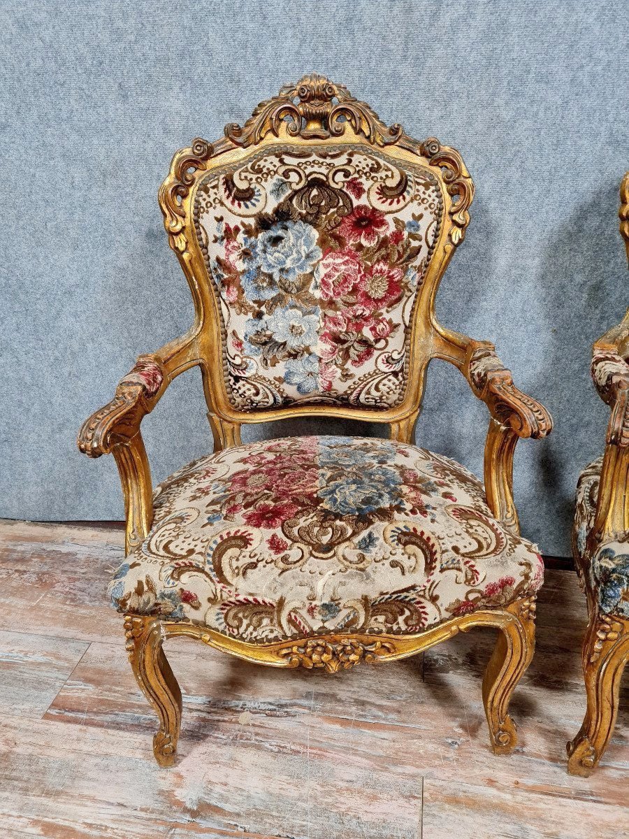 Paire De Fauteuils De Style Louis XV En Bois Doré Et Sculpté -photo-4