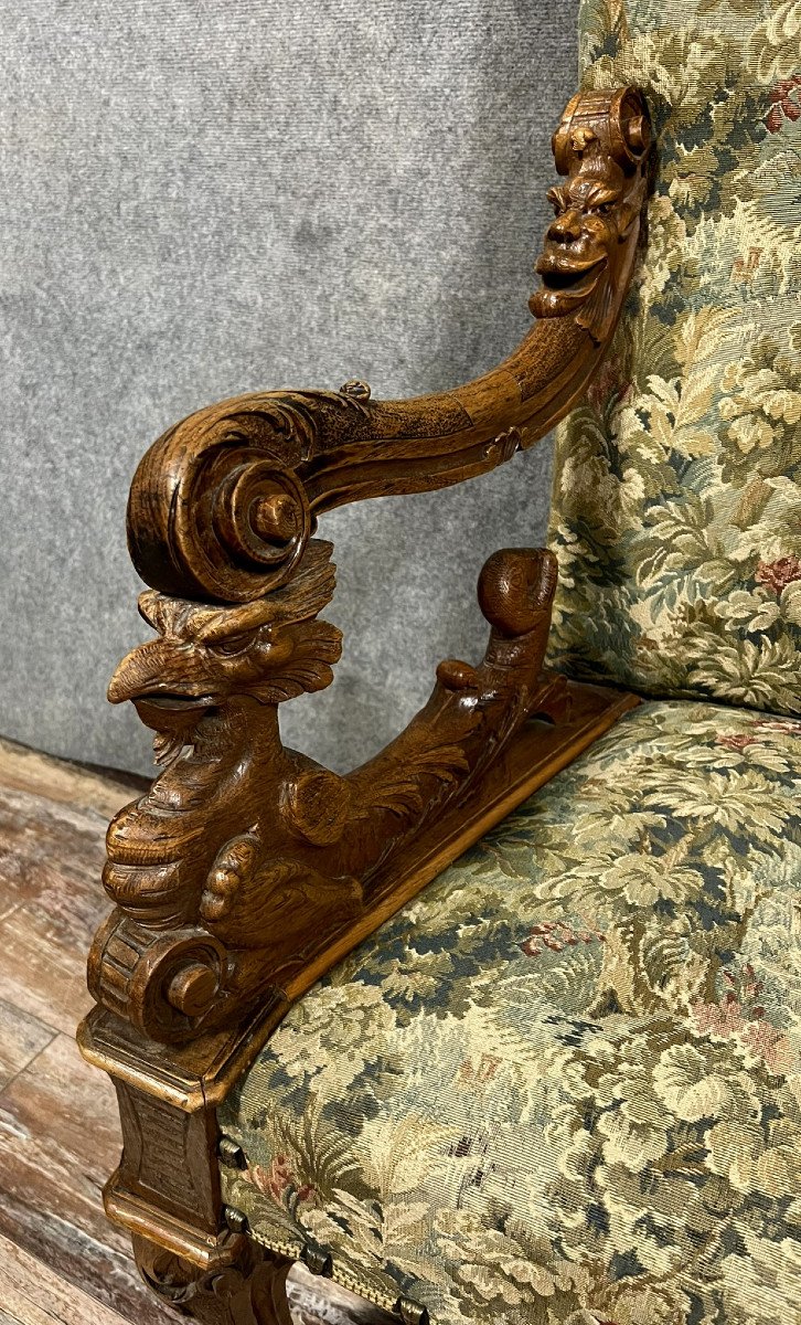 Renaissance Ceremonial Throne Chair With Curved Back In Carved Walnut-photo-4