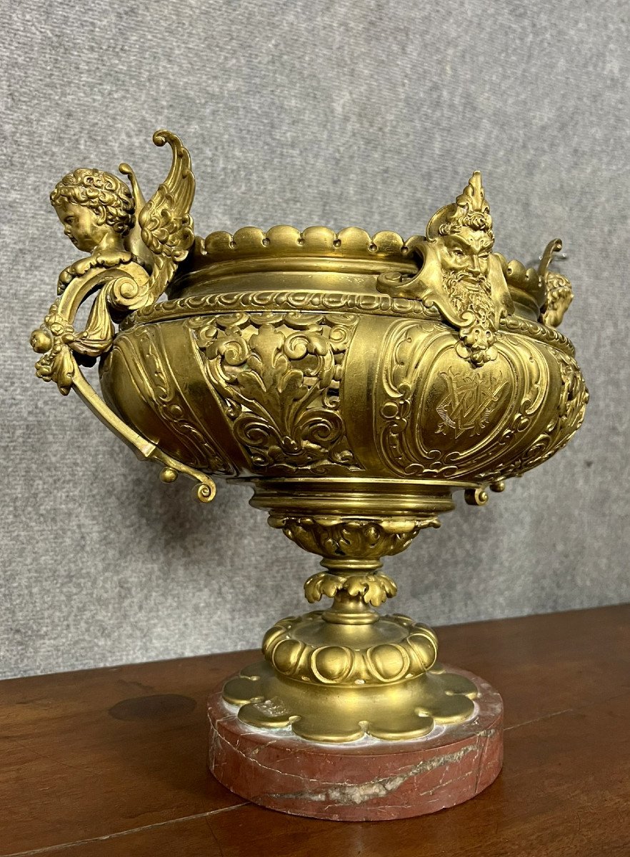 Important Rocaille Centerpiece Cup In Gilded Bronze -photo-2