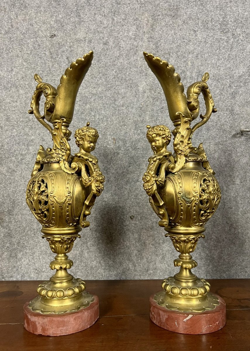 Important Pair Of Rocaille Ewers In Gilt Bronze