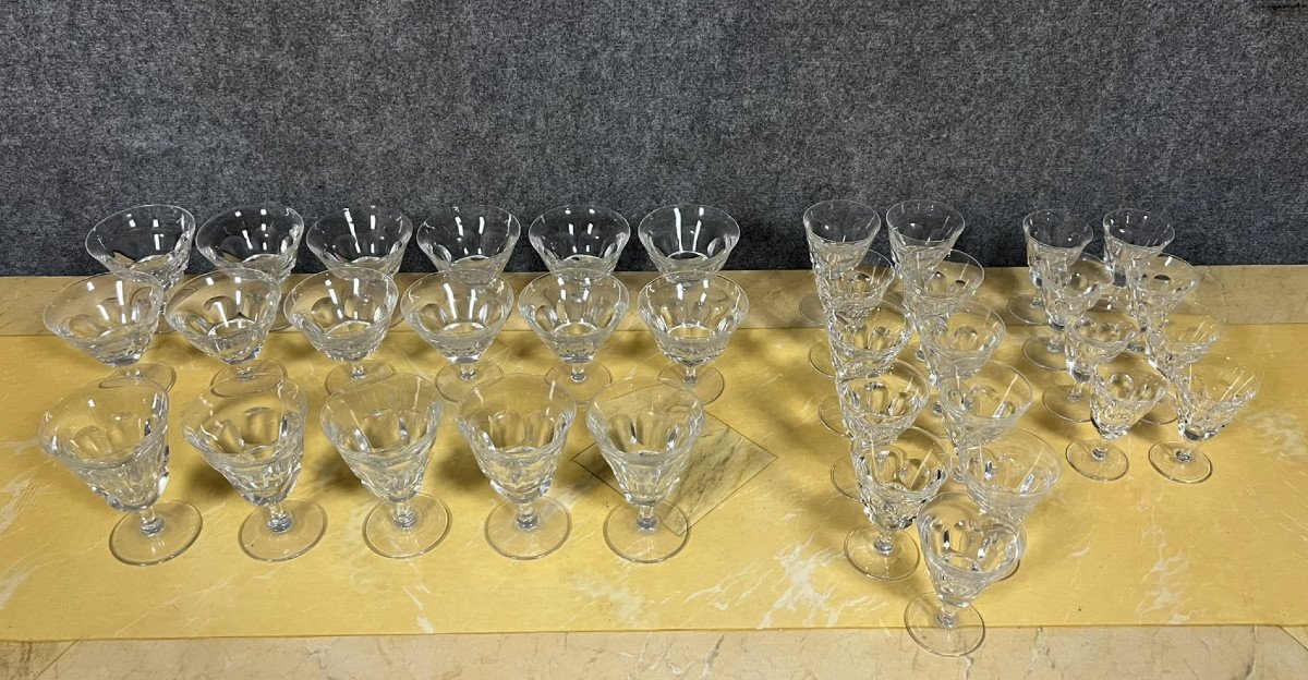 Daum France : Partie De Service De Verres A Pied En Cristal Taillé  -photo-1