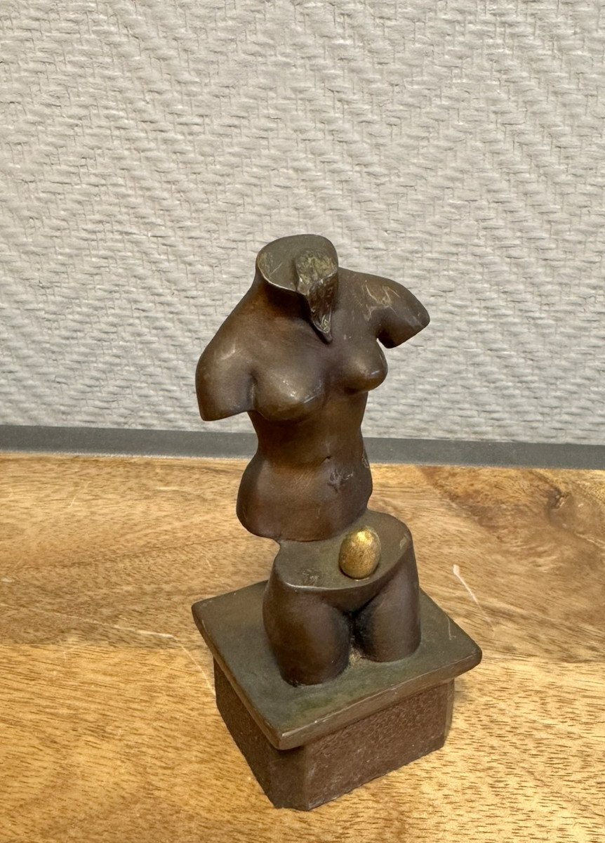 Salvador Dali: Bronze Statue "space Venus" Limited Edition Numbered Marked On The Back -photo-5