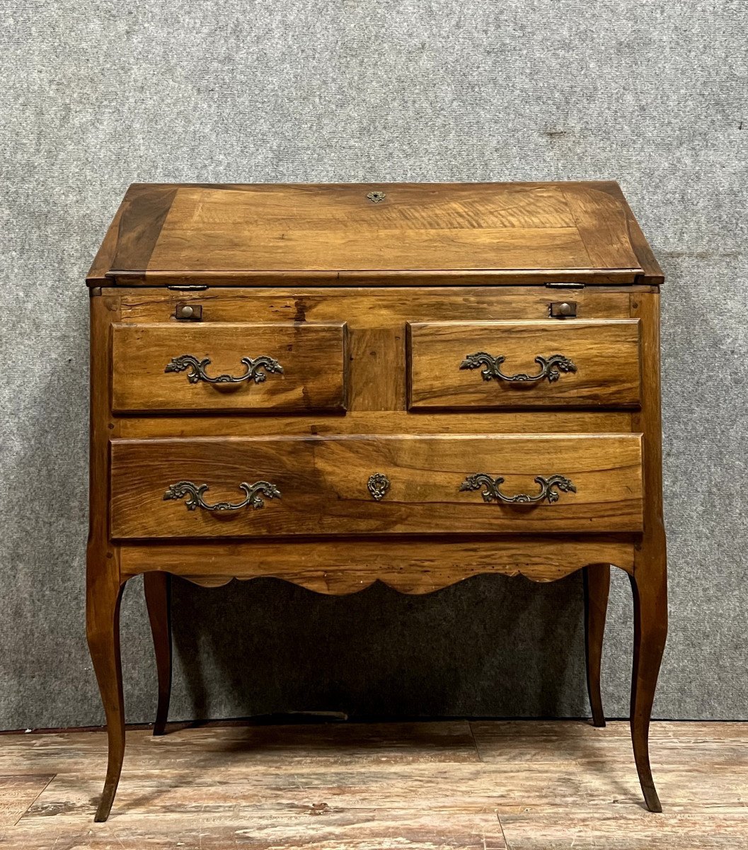 Commode Scriban Style Louis XV En Noyer