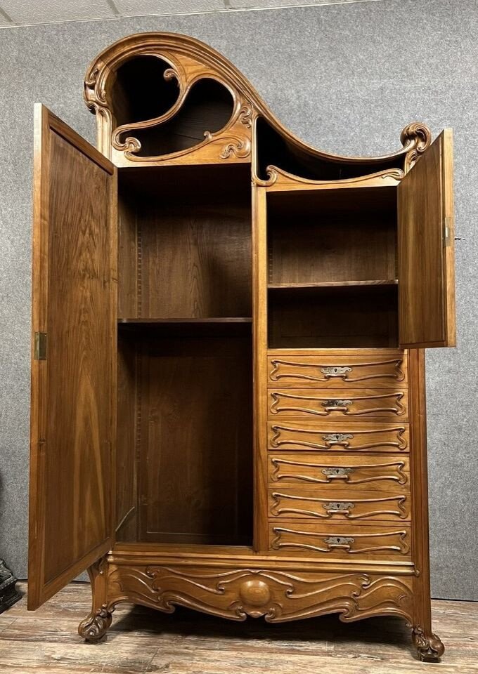 After Louis Majorelle: Nancy School Wardrobe In Walnut And Ash, Art Nouveau Period, Circa 1900-photo-3