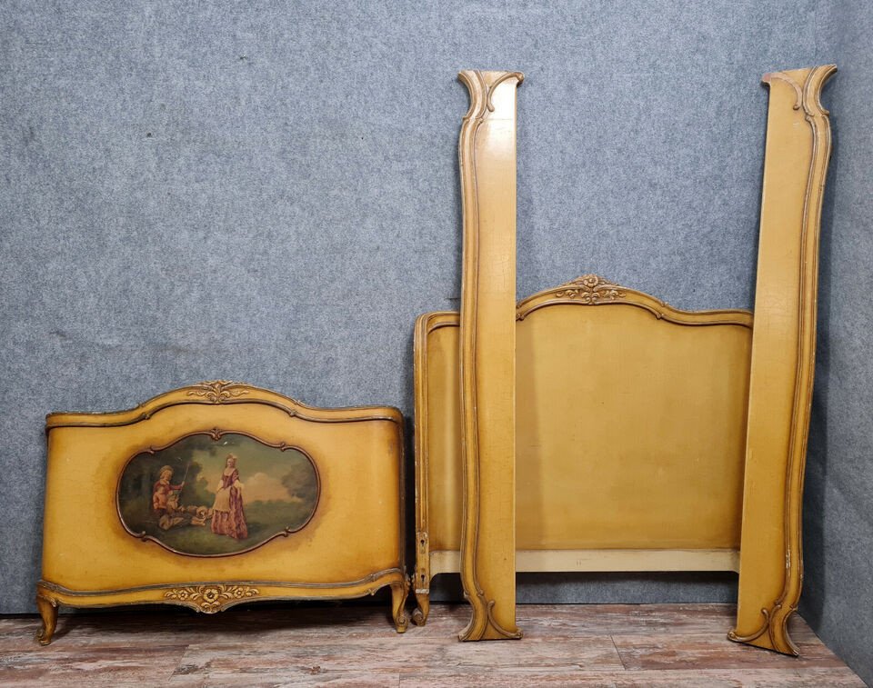 Louis XV Basket-shaped Bed In Lacquered And Painted Wood Circa 1900