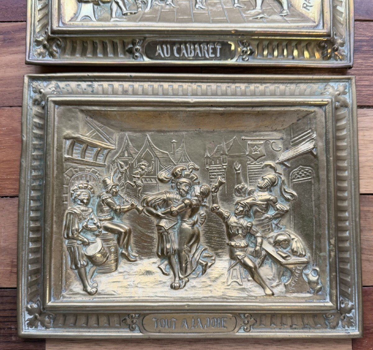 Raphael: 2 Bas Reliefs In Repoussé Copper Depicting Framed Festive Scenes-photo-4