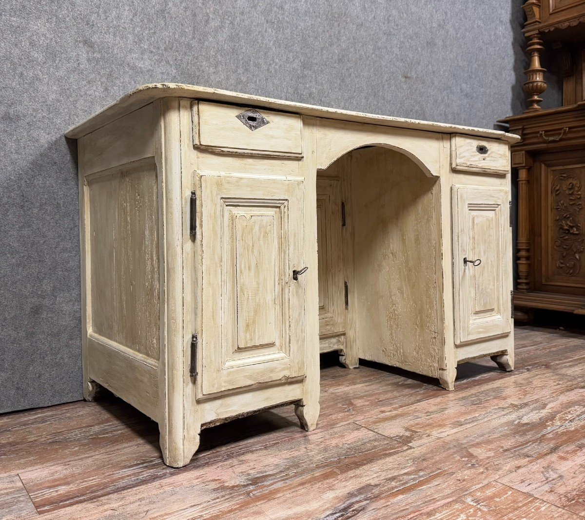 Bureau époque Louis XV A Cache Secrète En Bois Laqué Vers 1740-photo-2