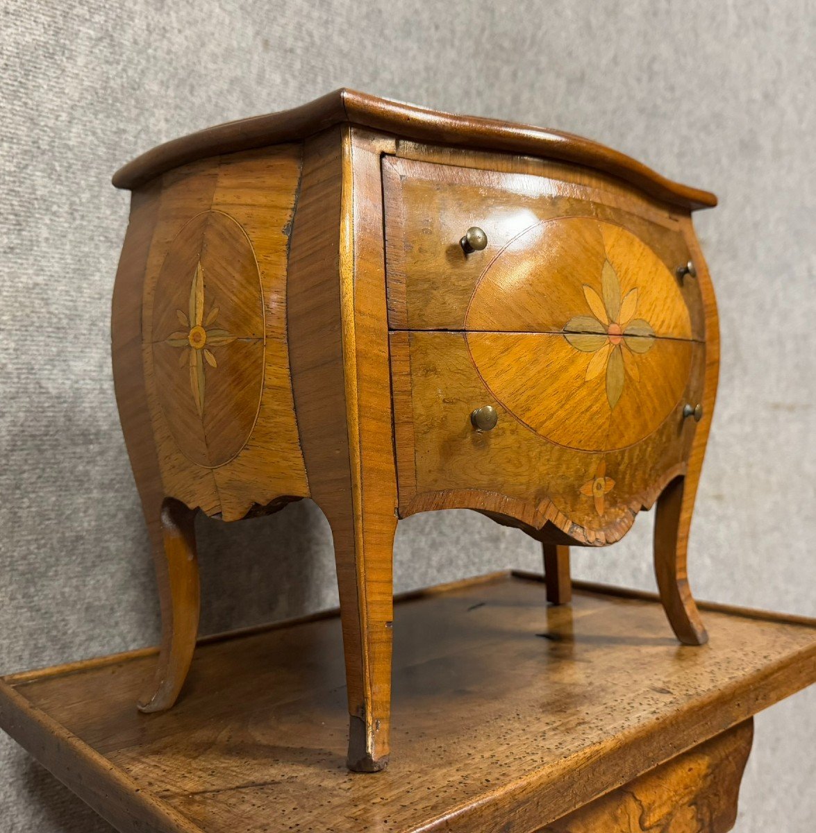 Louis XV Style Curved Master's Chest Of Drawers In Marquetry Circa 1880-photo-2