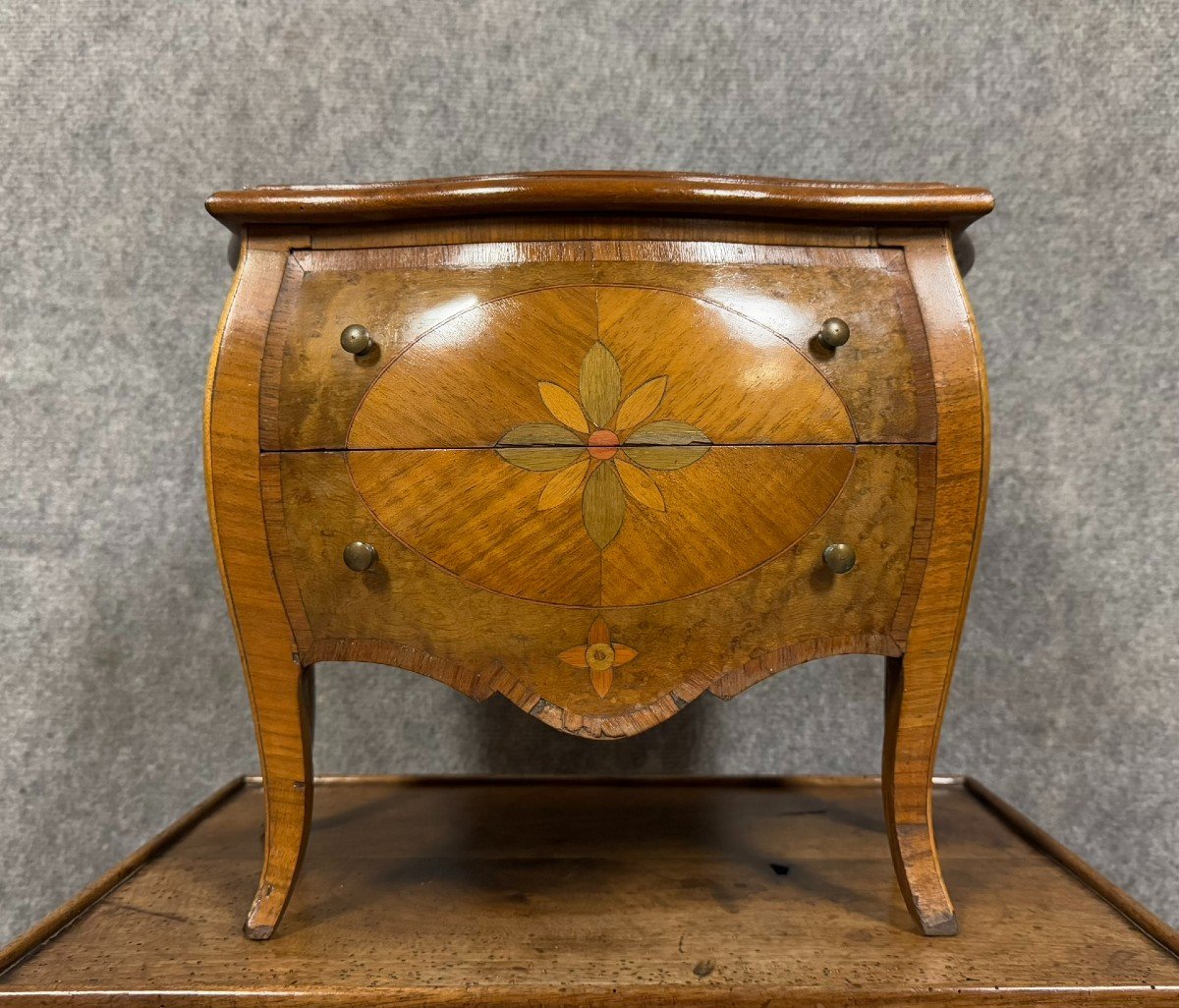 Louis XV Style Curved Master's Chest Of Drawers In Marquetry Circa 1880