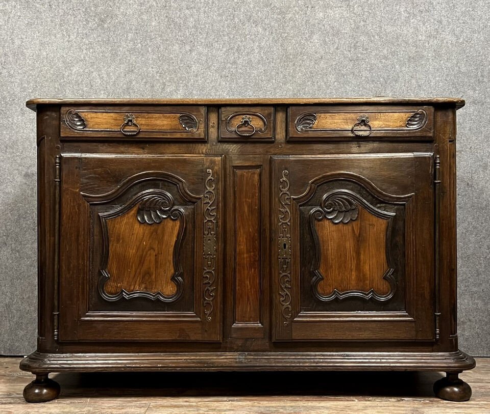 Louis XIII Period Burgundy Buffet In Solid Oak And Walnut Circa 1700