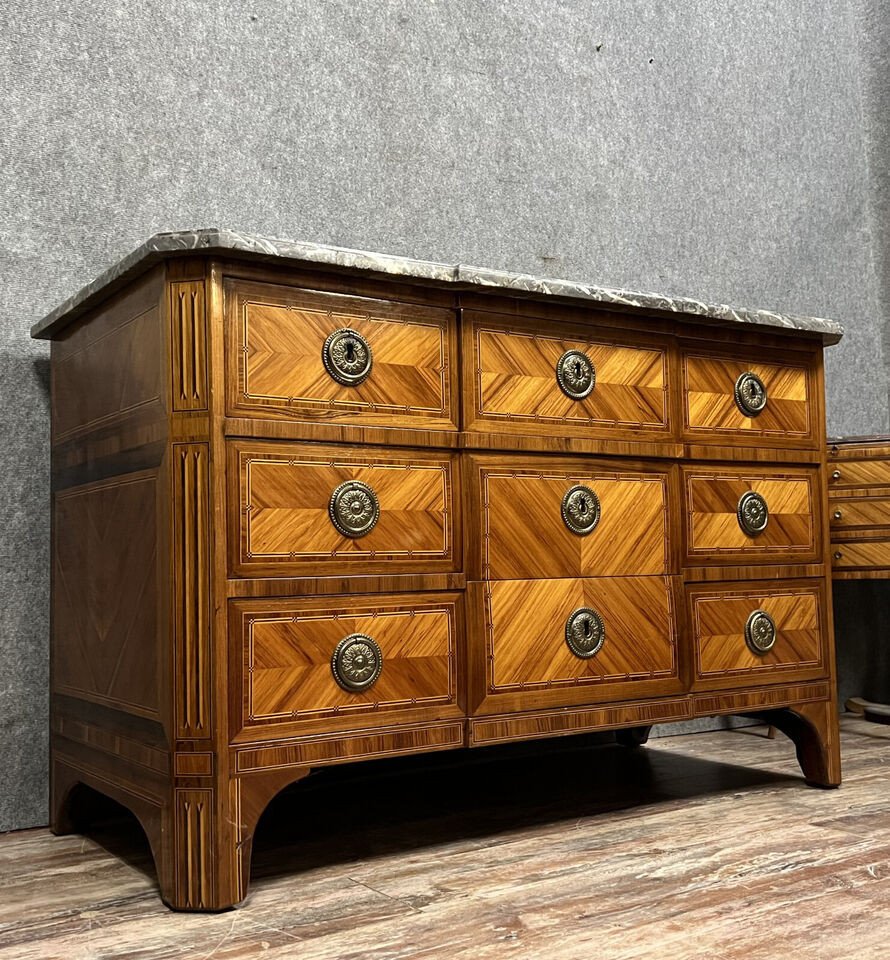 France XVIIIth: Louis XVI Period Chest Of Drawers In Noble Wood Marquetry-photo-1