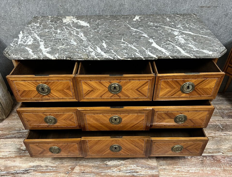 France XVIIIth: Louis XVI Period Chest Of Drawers In Noble Wood Marquetry-photo-3