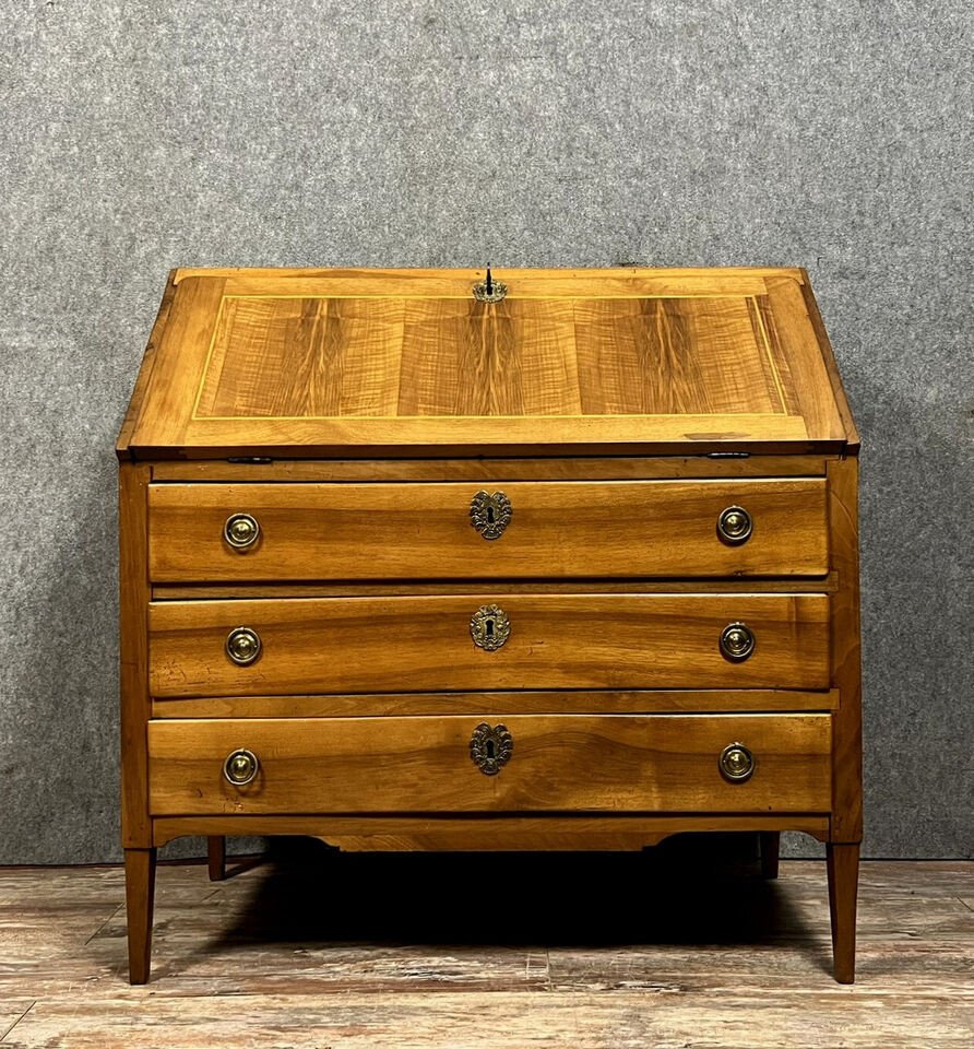 Louis XVI Period Scriban Chest Of Drawers, Blond Walnut, Circa 1780