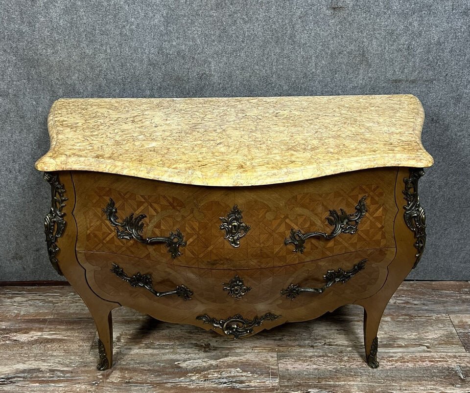 Commode Sauteuse Galbée De Style Louis XV En Marqueterie De Bois Précieux Vers 1900-photo-4