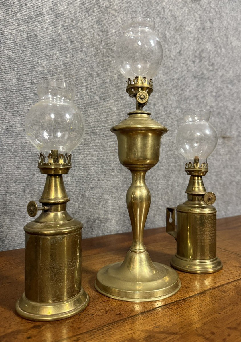 3 19th Century Signed Lights: 2 Pigeon Lamps And A Kerosene Lamp-photo-1