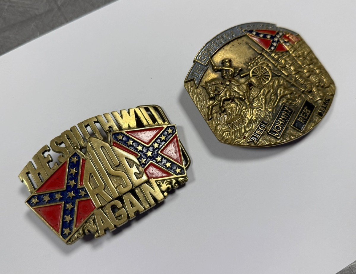 Two Vintage American Or English Belt Buckles In Gilt And Polychrome Bronze Circa 1980 -photo-1