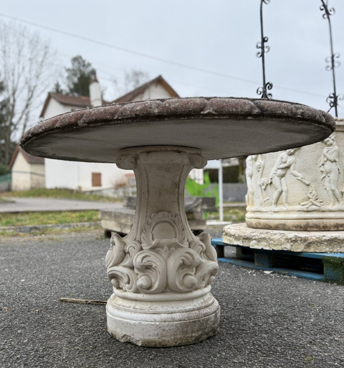 Round Table In Reconstituted Stone-photo-2